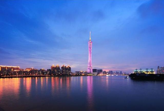 广东之声,播音稿里的地域风情